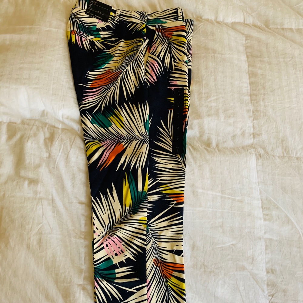 COPY - Banana Republic Avery Crops size 2